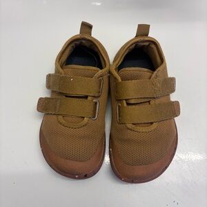 Whitin wide toe box flexible fitting barefoot shoes Toddler 11 Velcro